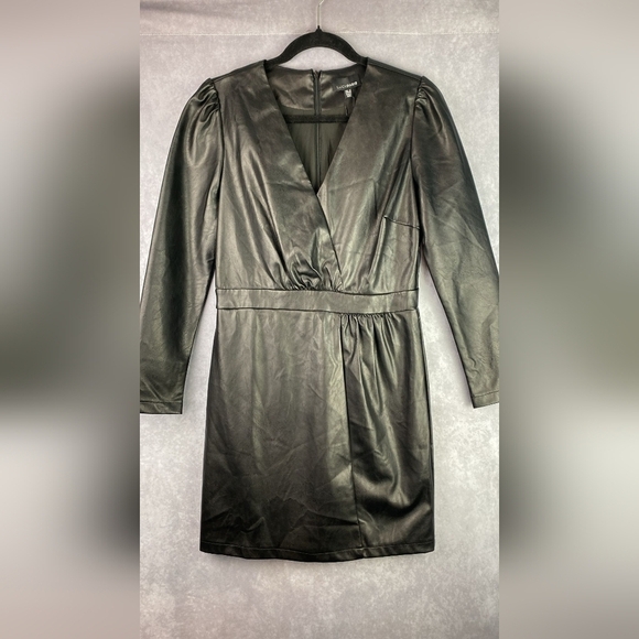 Lucy Paris Women's Black Faux Leather Puff-Sleeve V-Neck Mini Dress Size XS - Picture 5 of 10